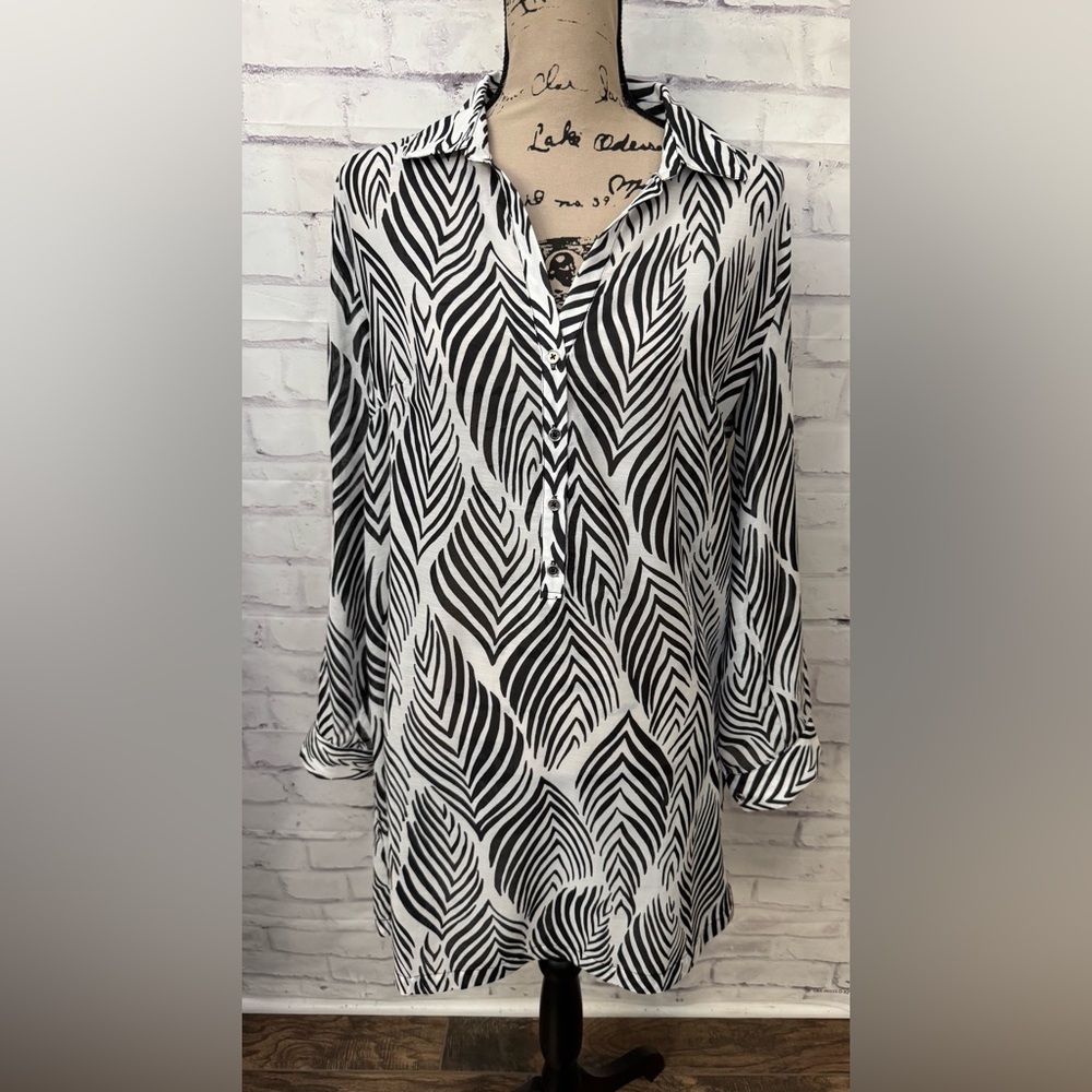 Talbots Med Tunic Top Blouse Coverup Black‎ White Zebra V Neck Sheer Roll Tab
